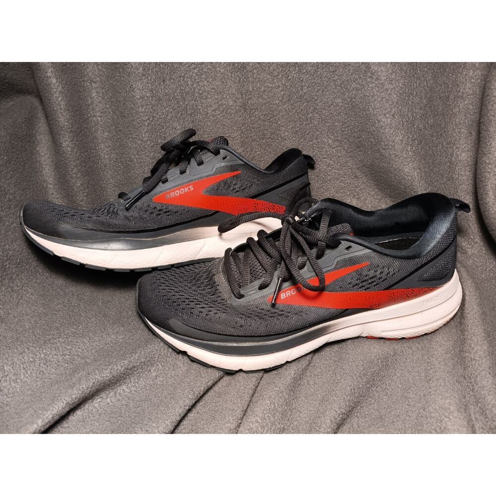 Brooks Trace 3 Running Shoes Men’s 8 Ebony Fiery Red White Lightweight Comfort